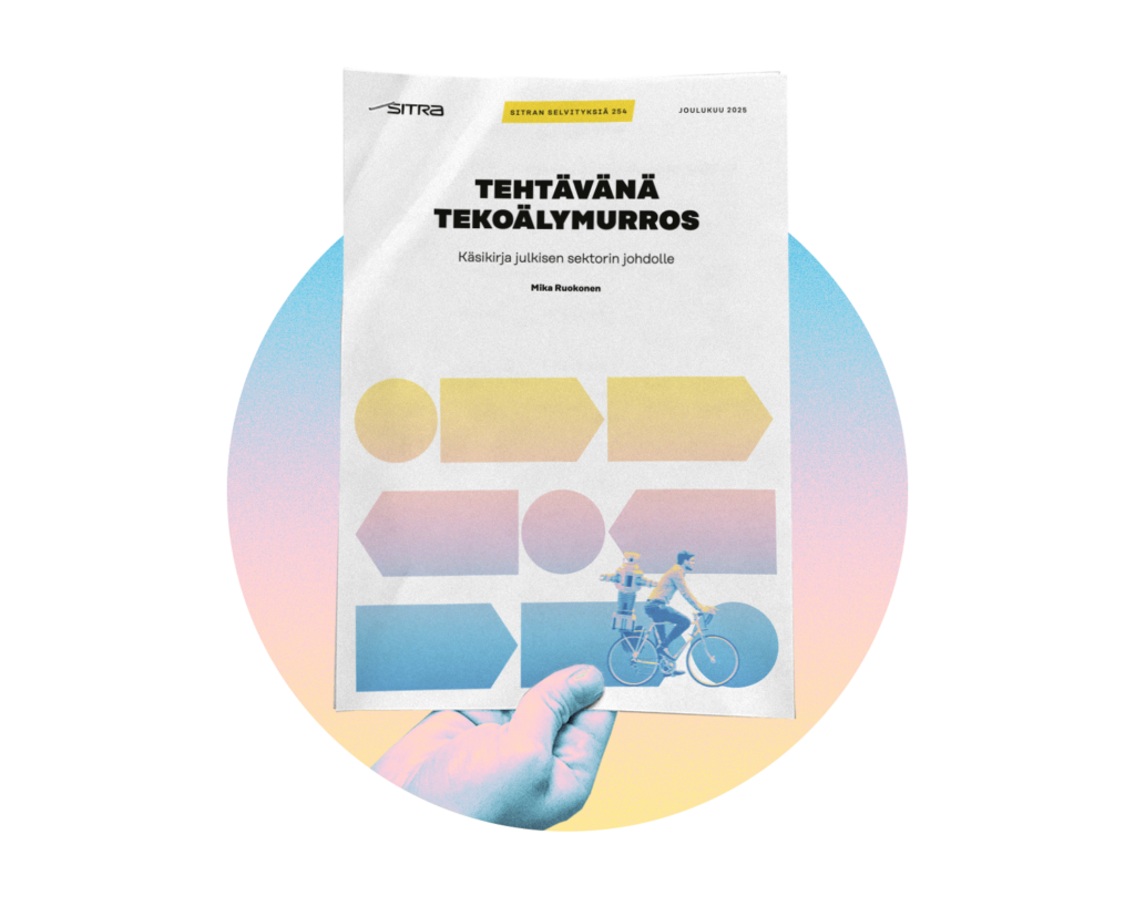 Käsi pitelee Tehtävänä tekoälymurros -nimistä vihkosta, jossa on geometrisia muotoja ja pieni kuva kahdesta ihmisestä, jotka ajavat polkupyörällä yhdessä, pyöreällä, pastellisävyisellä taustalla.