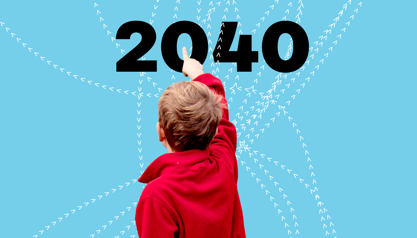 Punatakkinen lapsi osoittaa ylöspäin kohti sinisellä taustalla näkyviä lihavoituja mustia numeroita 2040, joista säteilee ulospäin valkoisia nuolikuviota.